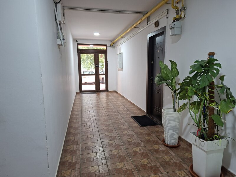 Berceni, Bd. Metalurgiei, proprietar vand ap. 2 cam. cu 2 locuri de parcare